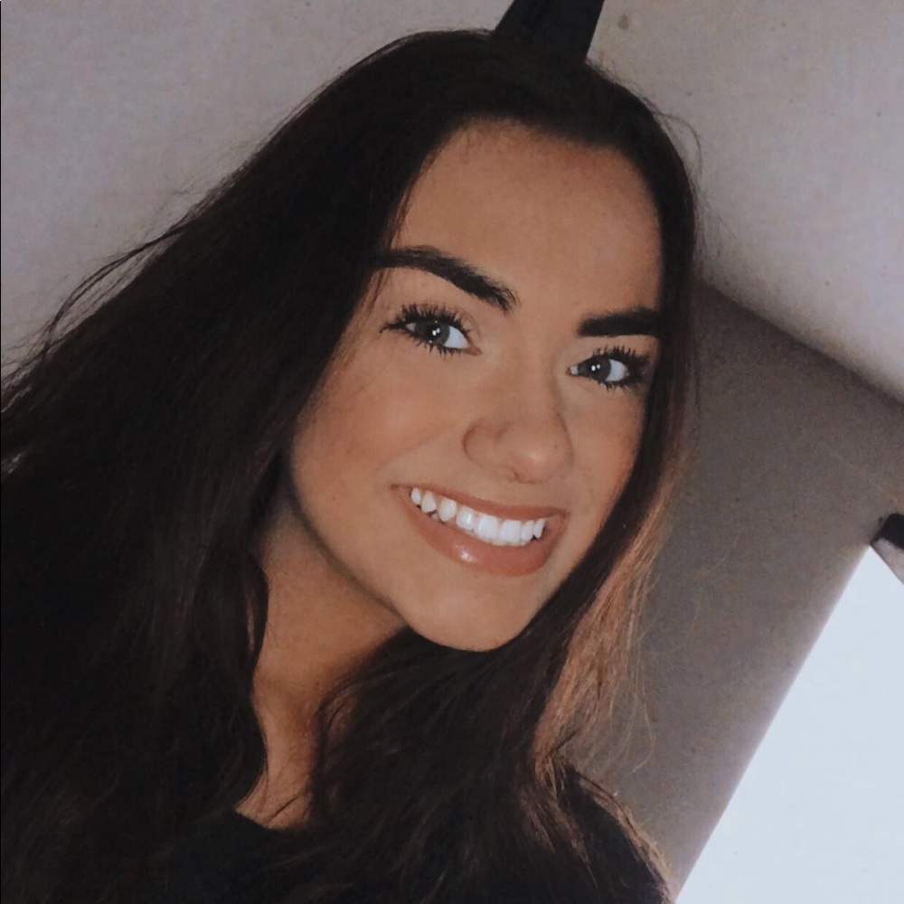 Meet your Posher, Bella